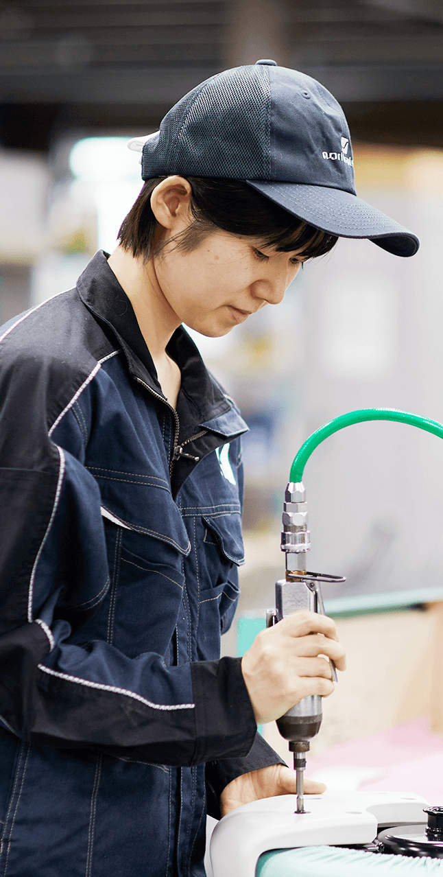 ヒトが真ん中のモノづくりへ　Manufacturing centered on working people