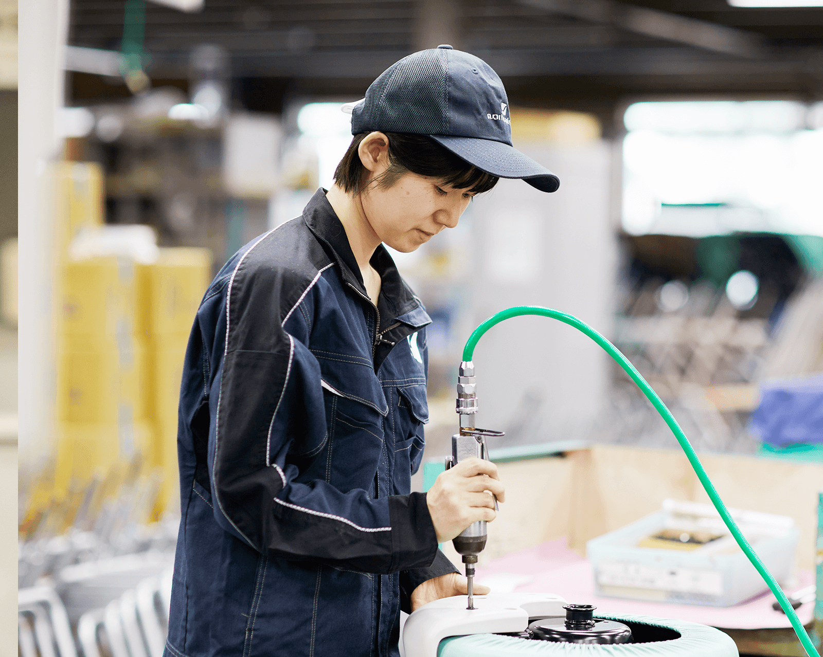 ヒトが真ん中のモノづくりへ　Manufacturing centered on working people